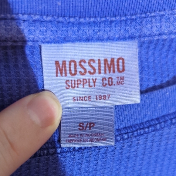 Mossimo Supply Co. Fitted Blue Long Sleeve Tee - Picture 3 of 7